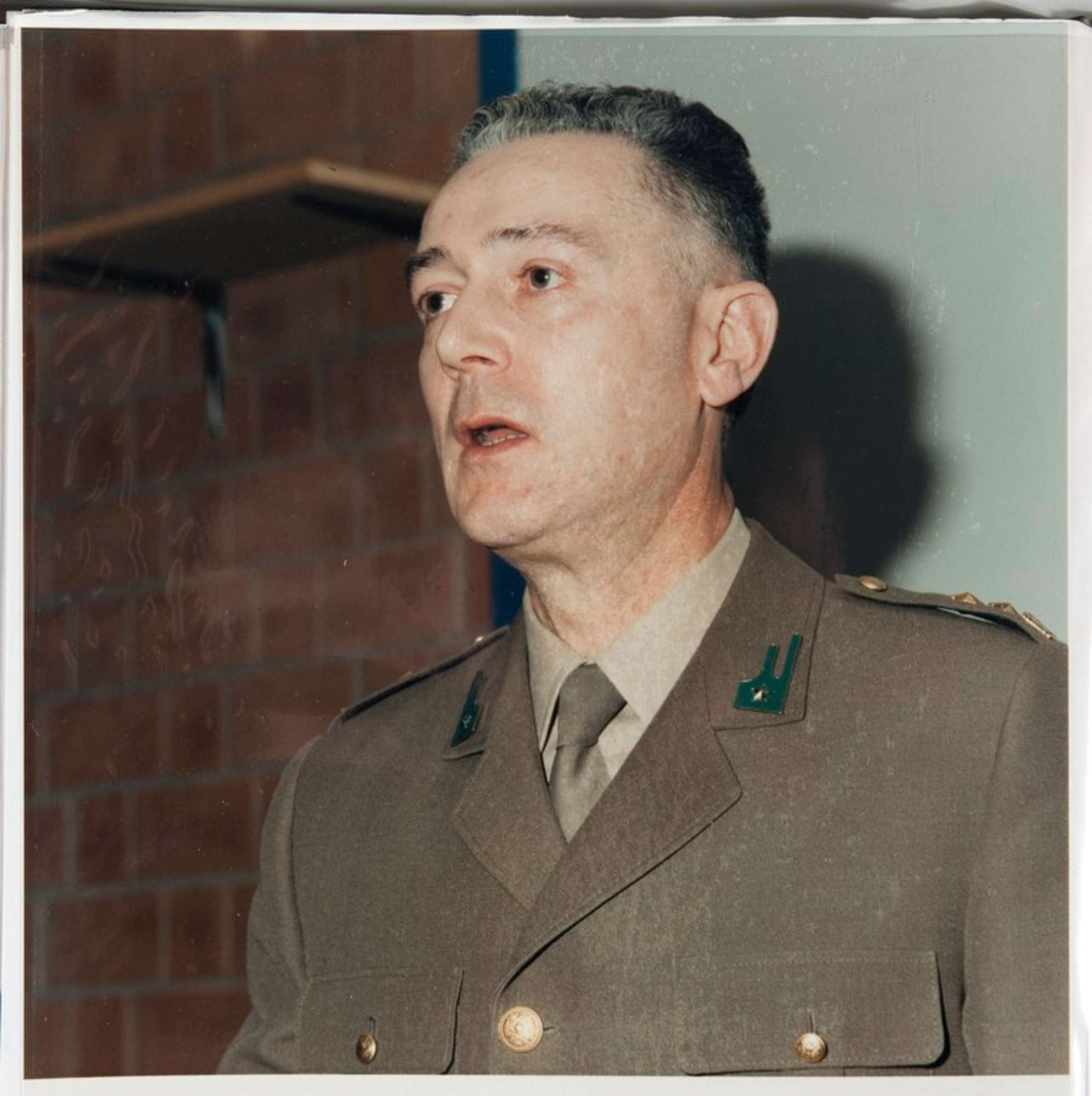 Modena 5 marzo 1987, inaugurazione della mostra "Pane e Guerra 1935-1945 Alimentazione civile e militare in Emilia Romagna". Parla il Ten. Col. dott. Paolo Langella insegnante dell'Accademia Militare di Modena